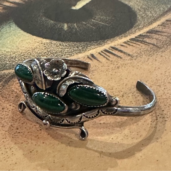 Extraordinary Vintage Old Pawn Sterling Silver Malachite Cuff Bracelet - Picture 9 of 11